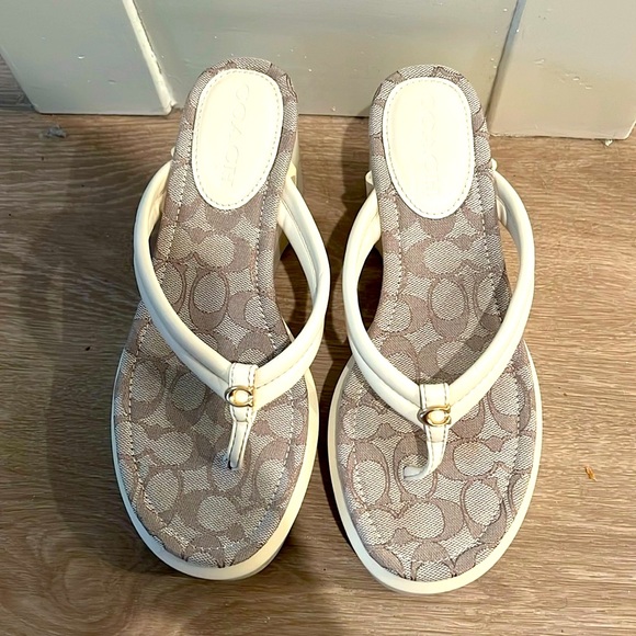 Coach Platform Sandals - 9 - Picture 2 of 5
